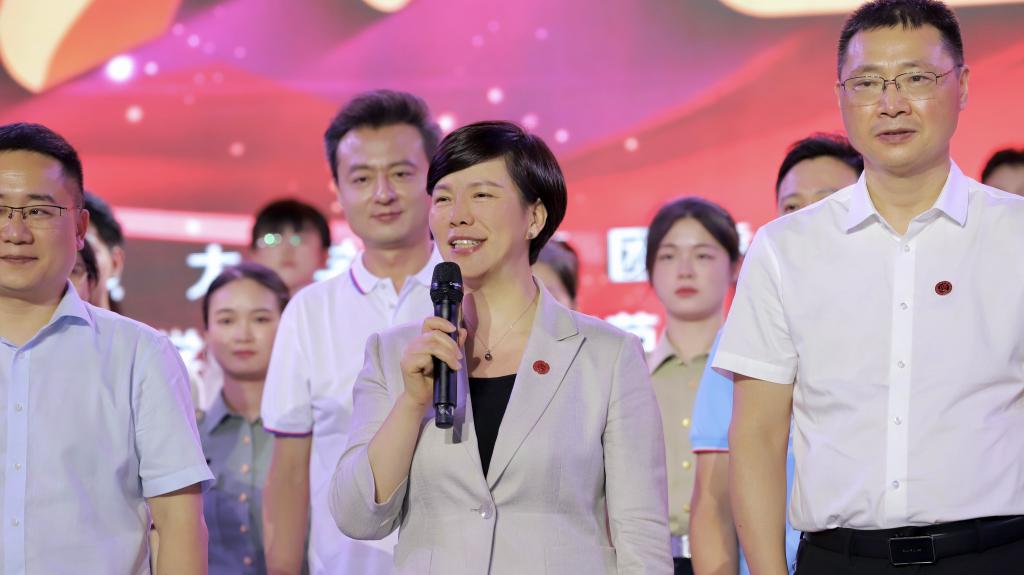 beat365中文官方网站党委书记张艳。受访单位供图