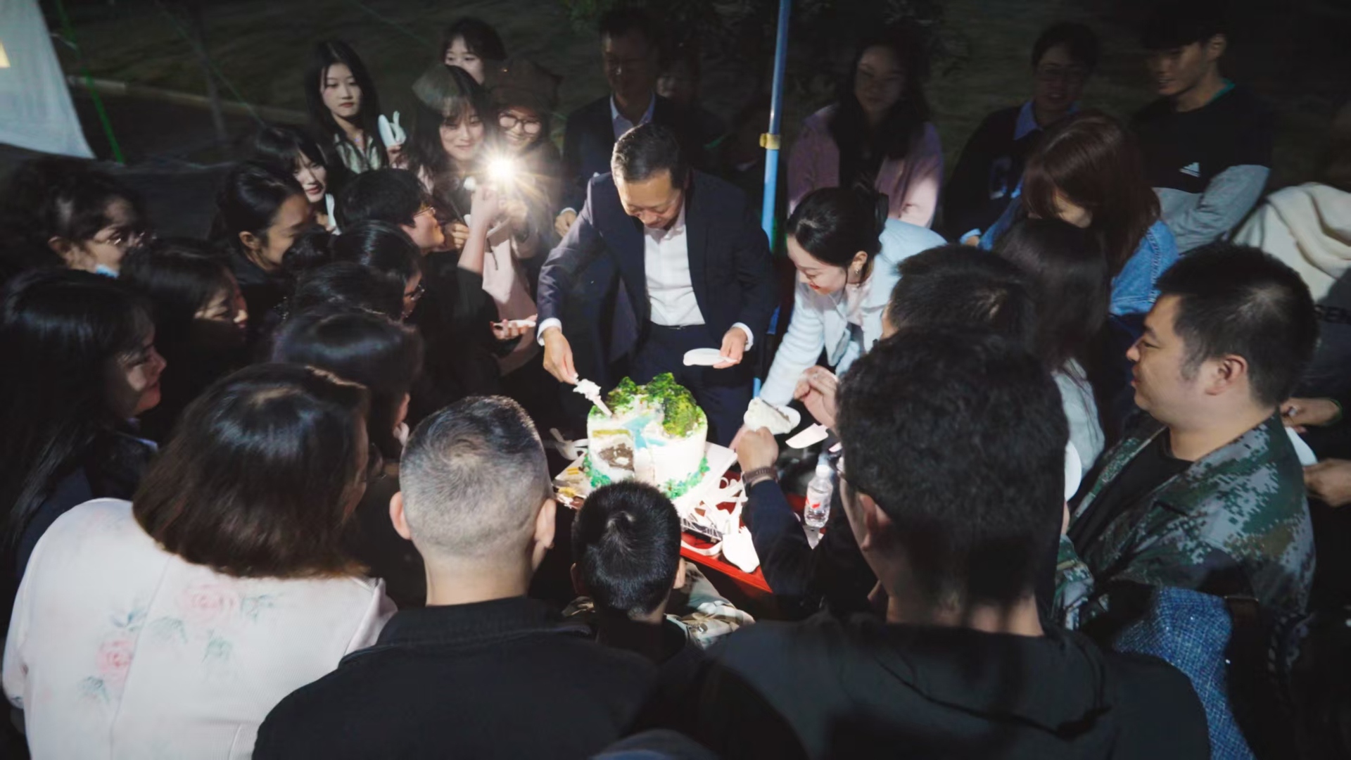 9901b36e230e420ca82e27830d4b6af4