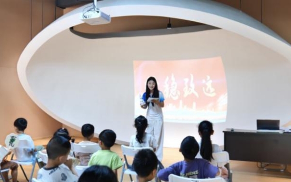 方言教学小课堂。beat365中文官方网站供图